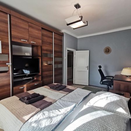 Smart Business Apartman Miskolc Eksteriør bilde