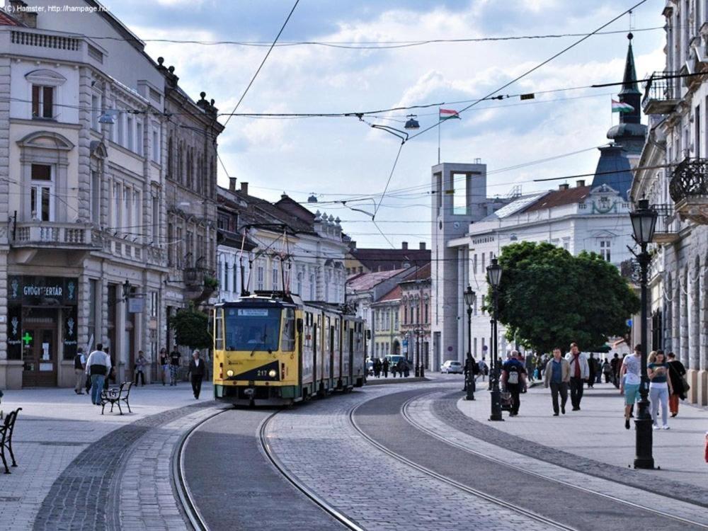Smart Business Apartman Miskolc Eksteriør bilde